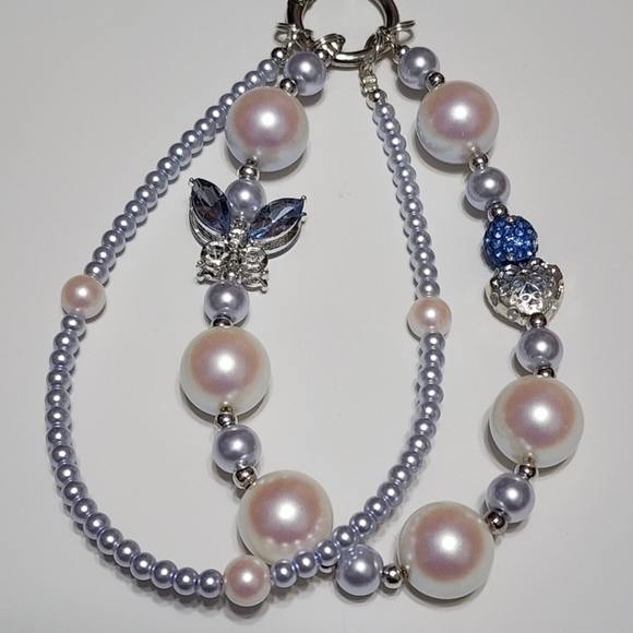 Pearl Beaded Keychain Butterfly Phone Chain Bag Clip Gift White Stocking Stuffer - Picture 2 of 2